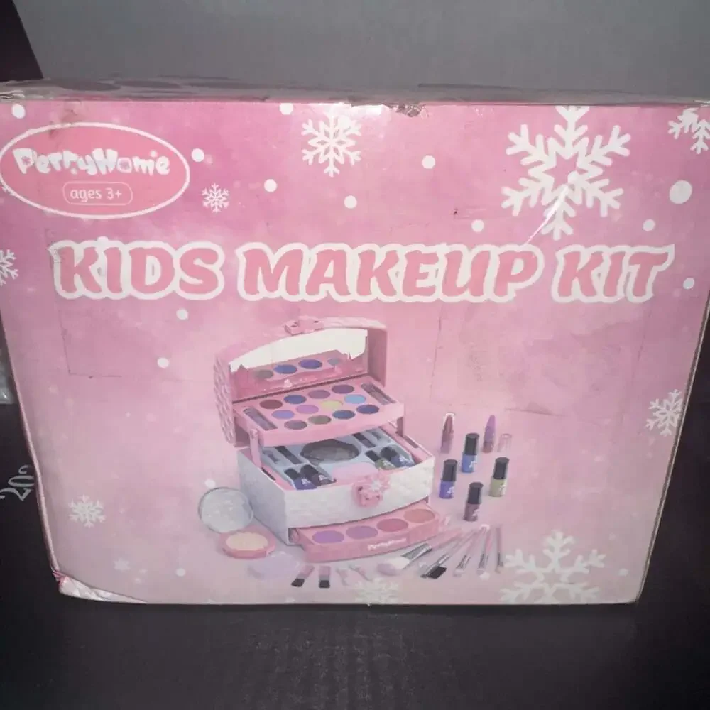 PERRYHOME Kids Makeup Kit Washable‎ Real Cosmetic Set Safe for Girls NEW